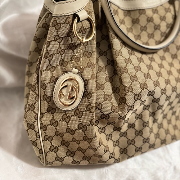 Gucci Large Sukey Monogram Tote - Picture 3 of 16